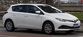 2017 Toyota Corolla (ZRE182R) Ascent hatchback (2018-08-06) 04.jpg